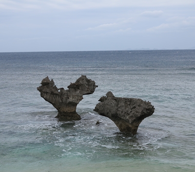 沖繩旅遊推薦-愛心石心型岩